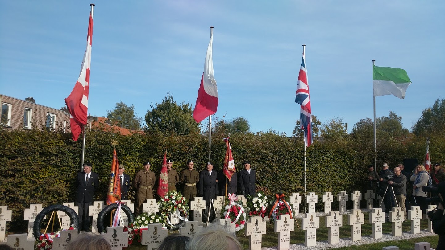 Ceremonia upamiętnienia poległych żołnierzy w Ginneken (Breda).