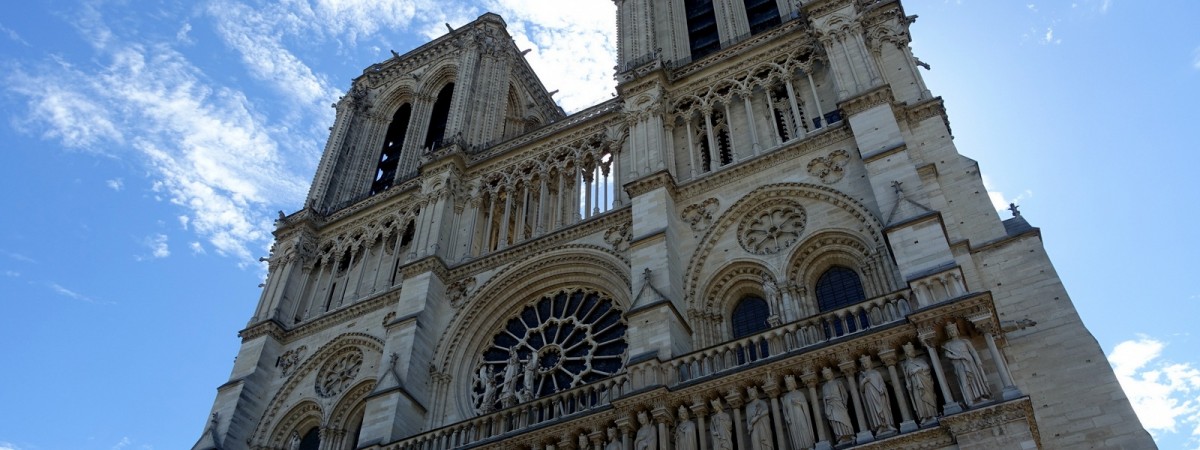 Mark Rutte o pożarze katedry Notre-Dame: „Ten niszczycielski ogień jest odczuwalny w całej Europie”